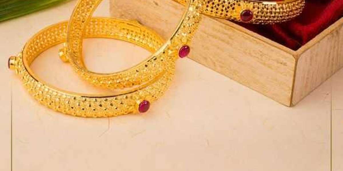 The History of Gold Bangles Sets: Tradition Meets Fashion