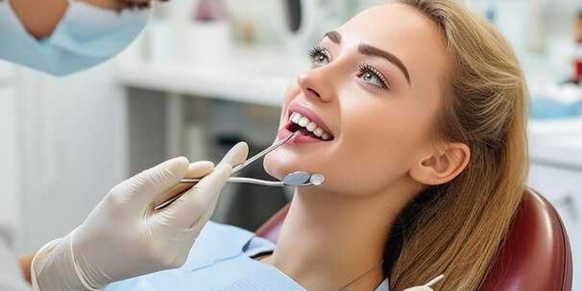 Unveiling the Benefits of Professional Teeth Whitening in Toronto